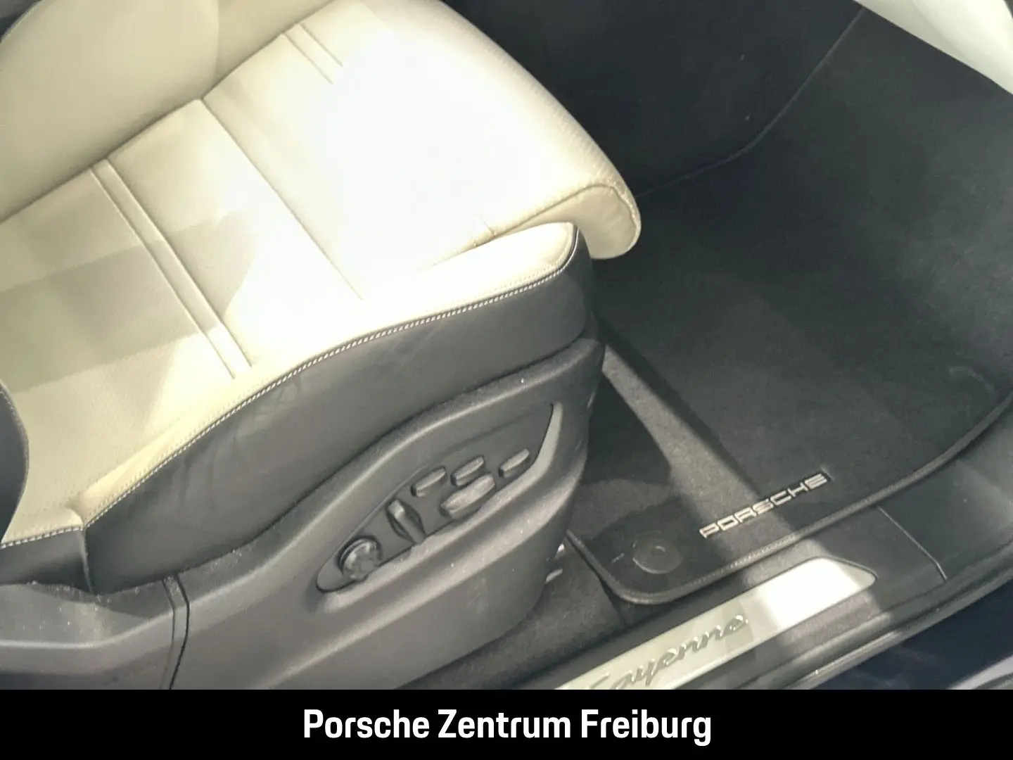 Cayenne E-Hybrid BOSE Luftfederung LED-Matrix