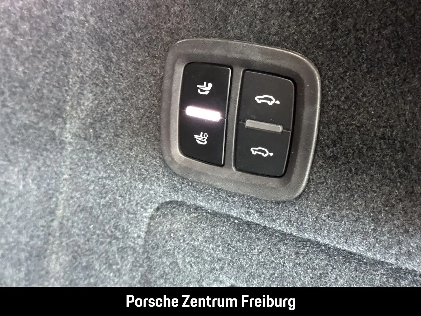 Cayenne E-Hybrid BOSE Luftfederung LED-Matrix