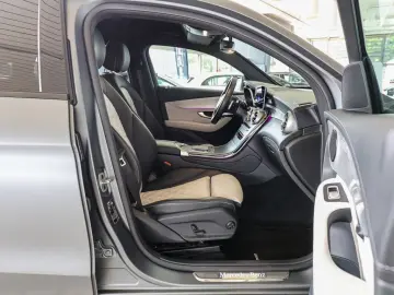 GLC 300 e 4M Coupé AMG Sport designo AHK Distr.
