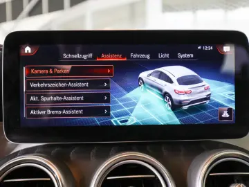 GLC 300 e 4M Coupé AMG Sport designo AHK Distr.