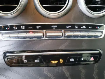 GLC 300 e 4M Coupé AMG Sport designo AHK Distr.