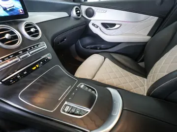 GLC 300 e 4M Coupé AMG Sport designo AHK Distr.