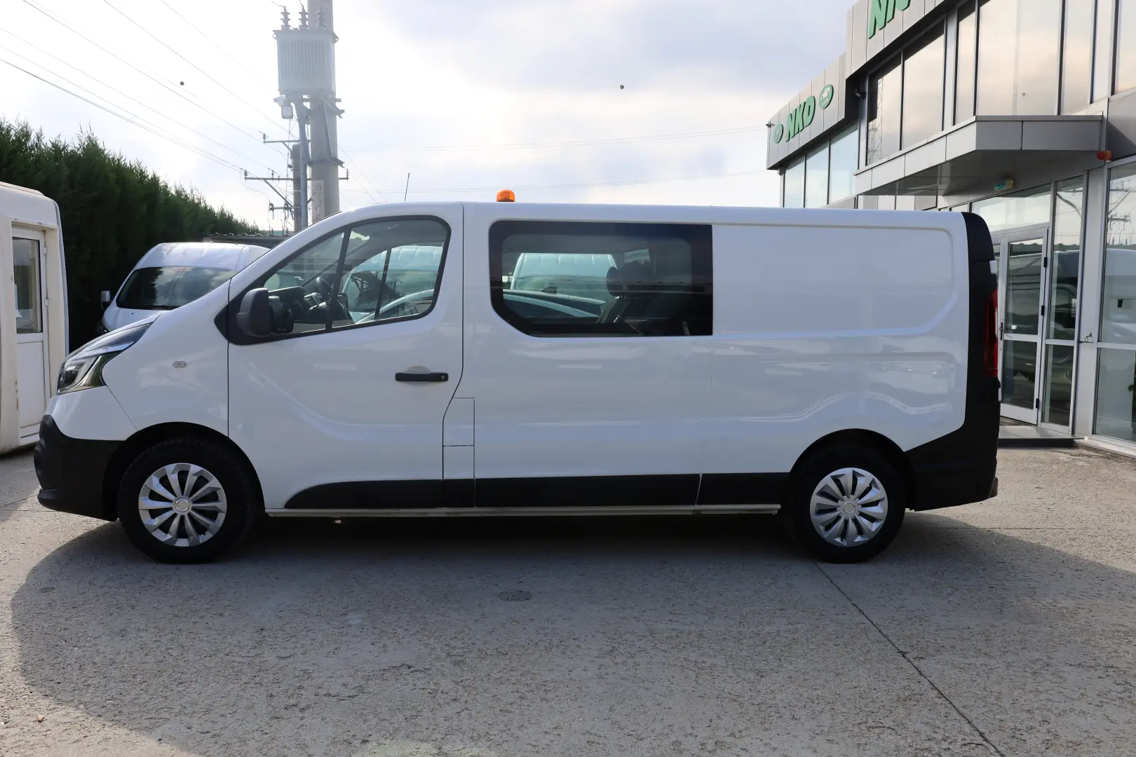 Renault Trafic L2H1 6 locuri 2.0 120CP