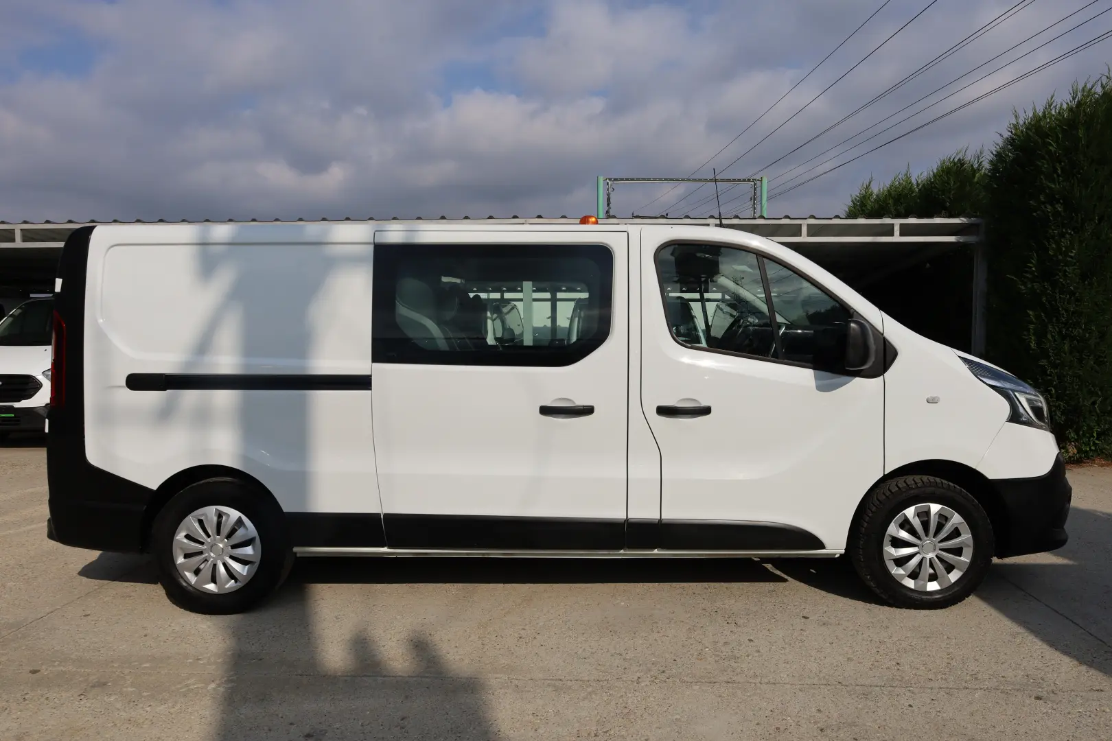 Renault Trafic L2H1 6 locuri 2.0 120CP