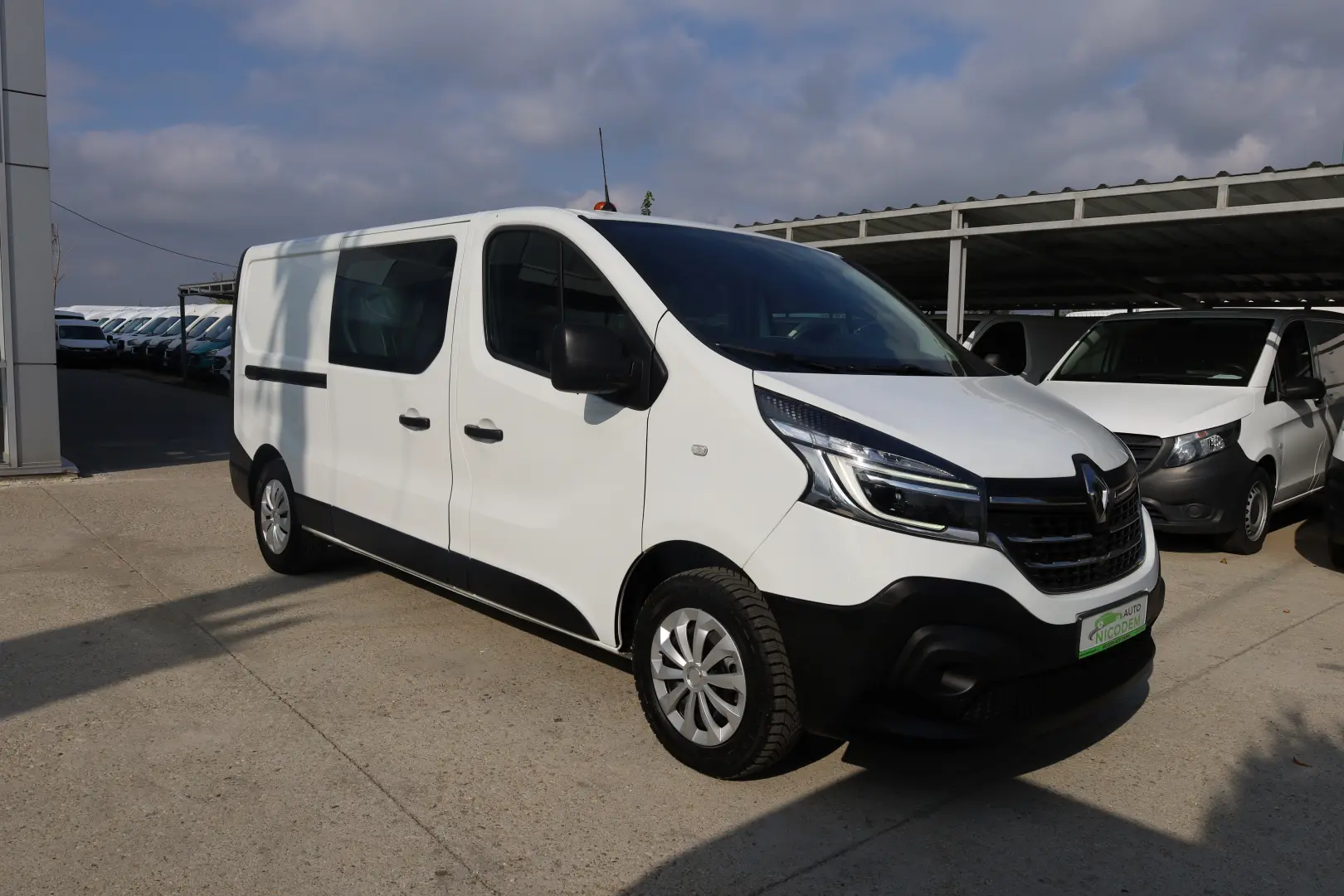Renault Trafic L2H1 6 locuri 2.0 120CP