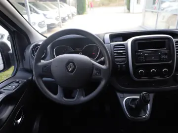 Renault Trafic L2H1 6 locuri 2.0 120CP