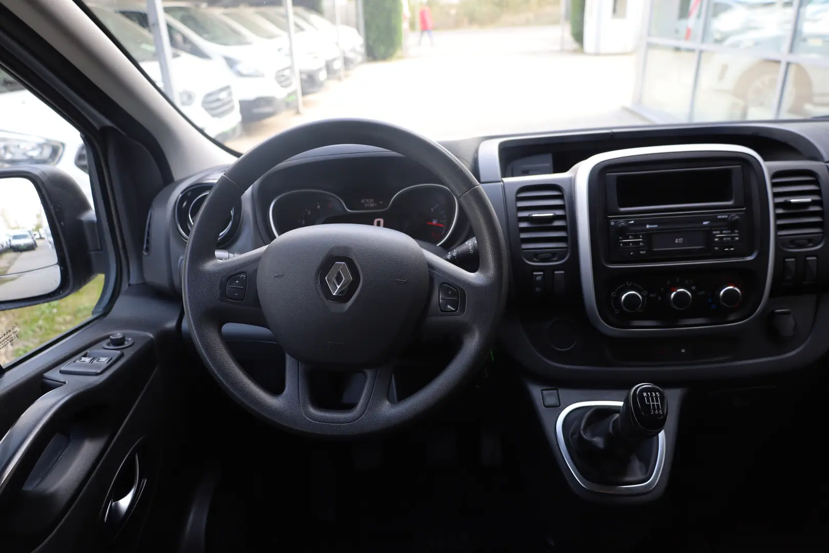 Renault Trafic L2H1 6 locuri 2.0 120CP