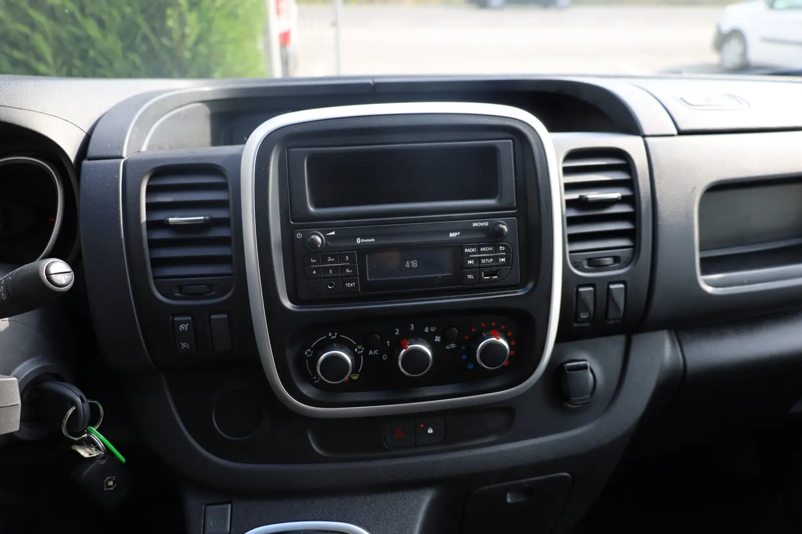 Renault Trafic L2H1 6 locuri 2.0 120CP