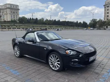 Fiat 124 Spider (MX-5 Miata)