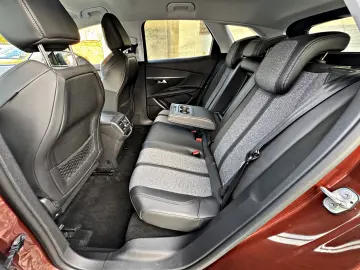 Peugeot 3008 1.2 EAT6 Allure