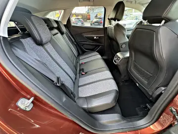 Peugeot 3008 1.2 EAT6 Allure