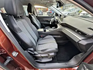 Peugeot 3008 1.2 EAT6 Allure