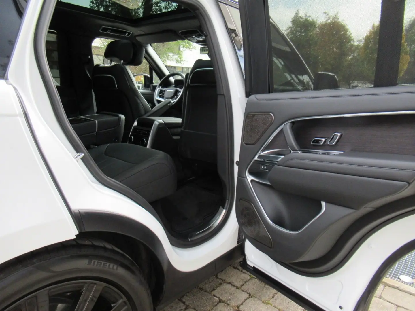 NEW P460e AUTOBIOGRAPHY SV BESPOKE SHADOW AHK 24