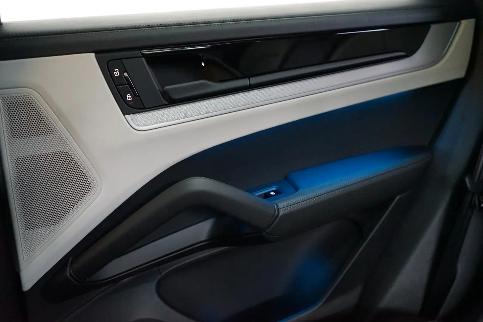 Cayenne Coupe E-Hybrid P-Display HeadUP 22z MEGA