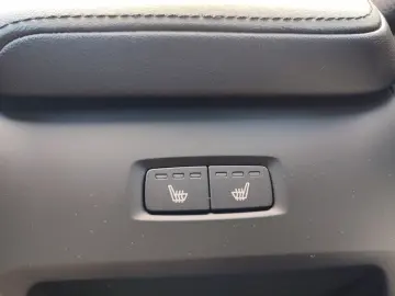 XC60 Core 2WD AHK-klappbar Navi Digitales Cockpi