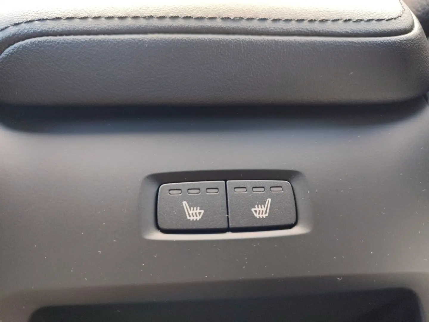 XC60 Core 2WD AHK-klappbar Navi Digitales Cockpi