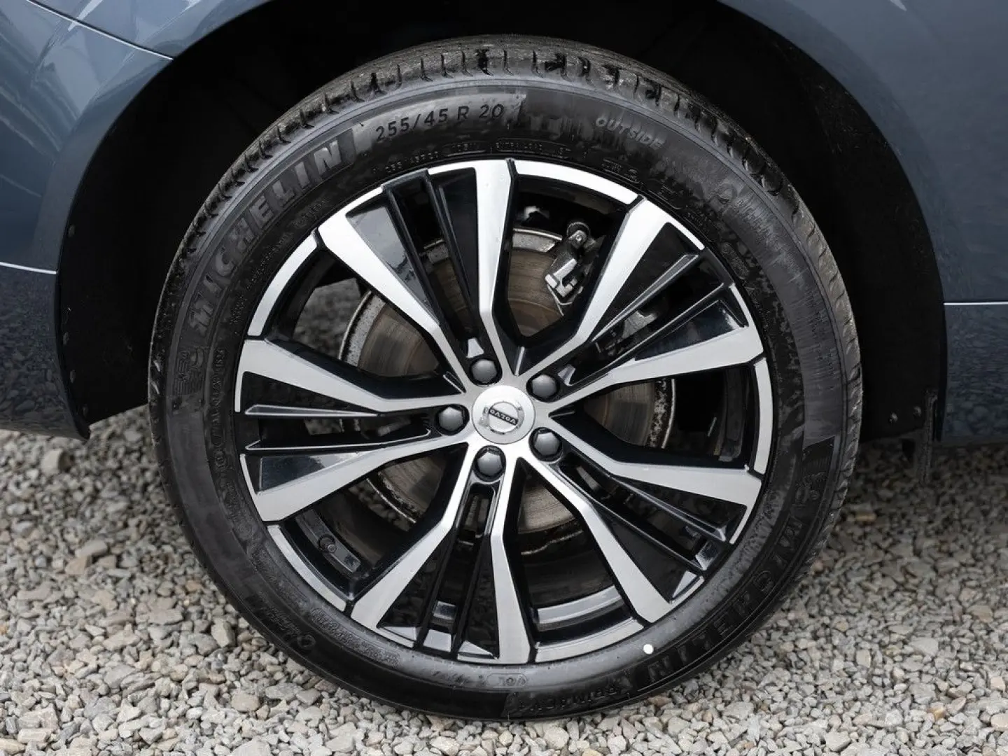 XC60 B4 KLIMA KEYLESS PDC SHZ KAMERA NAVI LED