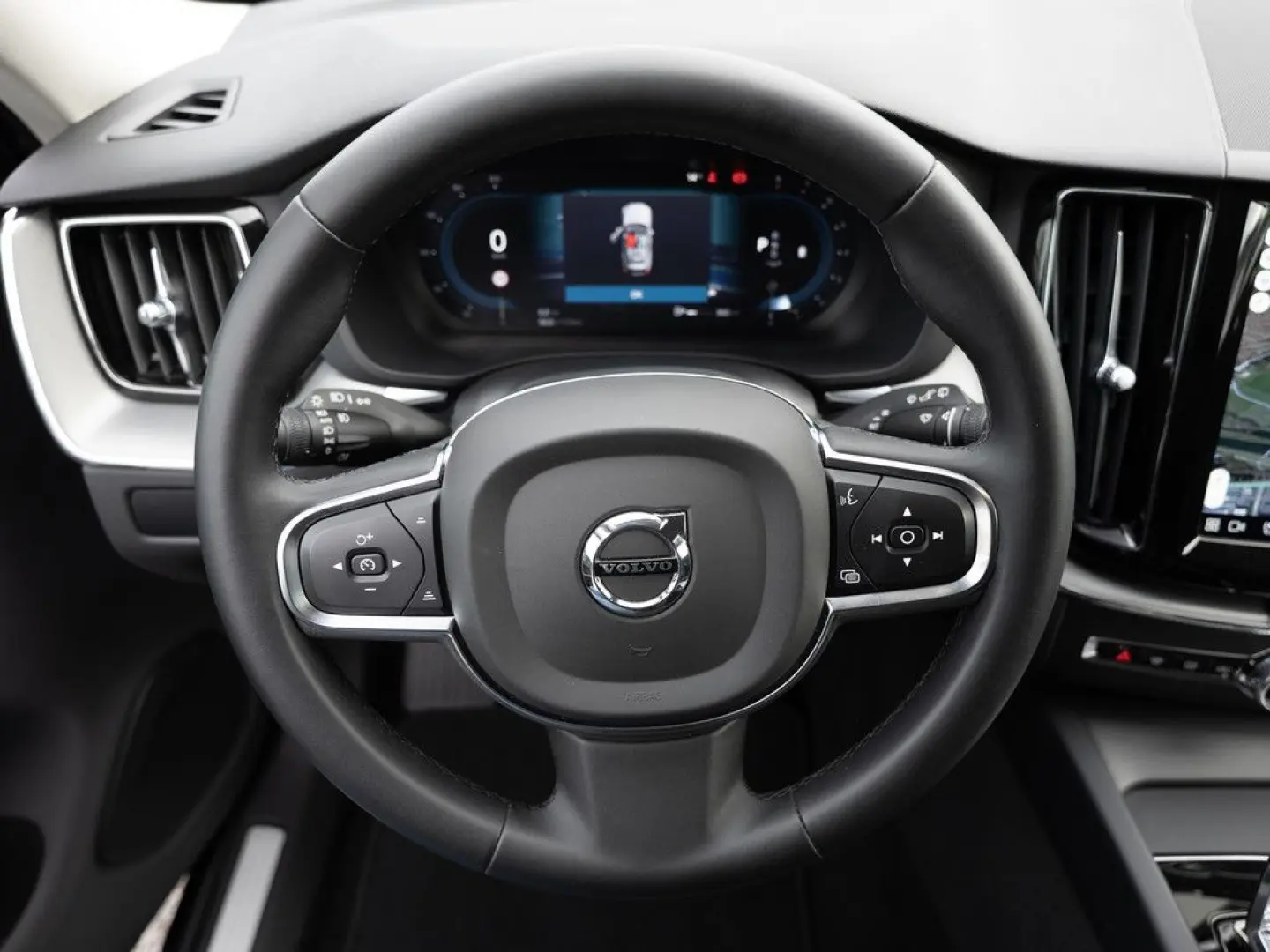 XC60 B4 KLIMA KEYLESS PDC SHZ KAMERA NAVI LED