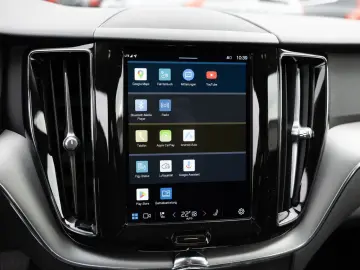 XC60 B4 KLIMA KEYLESS PDC SHZ KAMERA NAVI LED