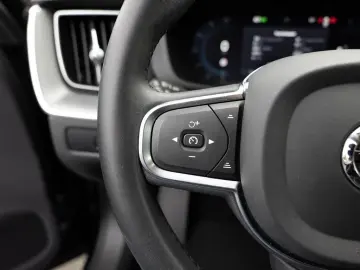 XC60 B4 Core PDC SHZ STANDHZ LED KAMERA NAVI