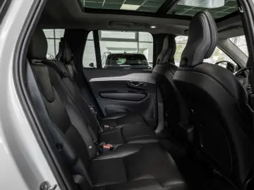 XC90 B5 D AWD Plus Dark H K PANO 360  7-SITZER