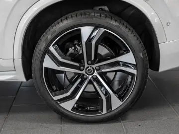 XC90 B5 D AWD Plus Dark H K PANO 360  7-SITZER