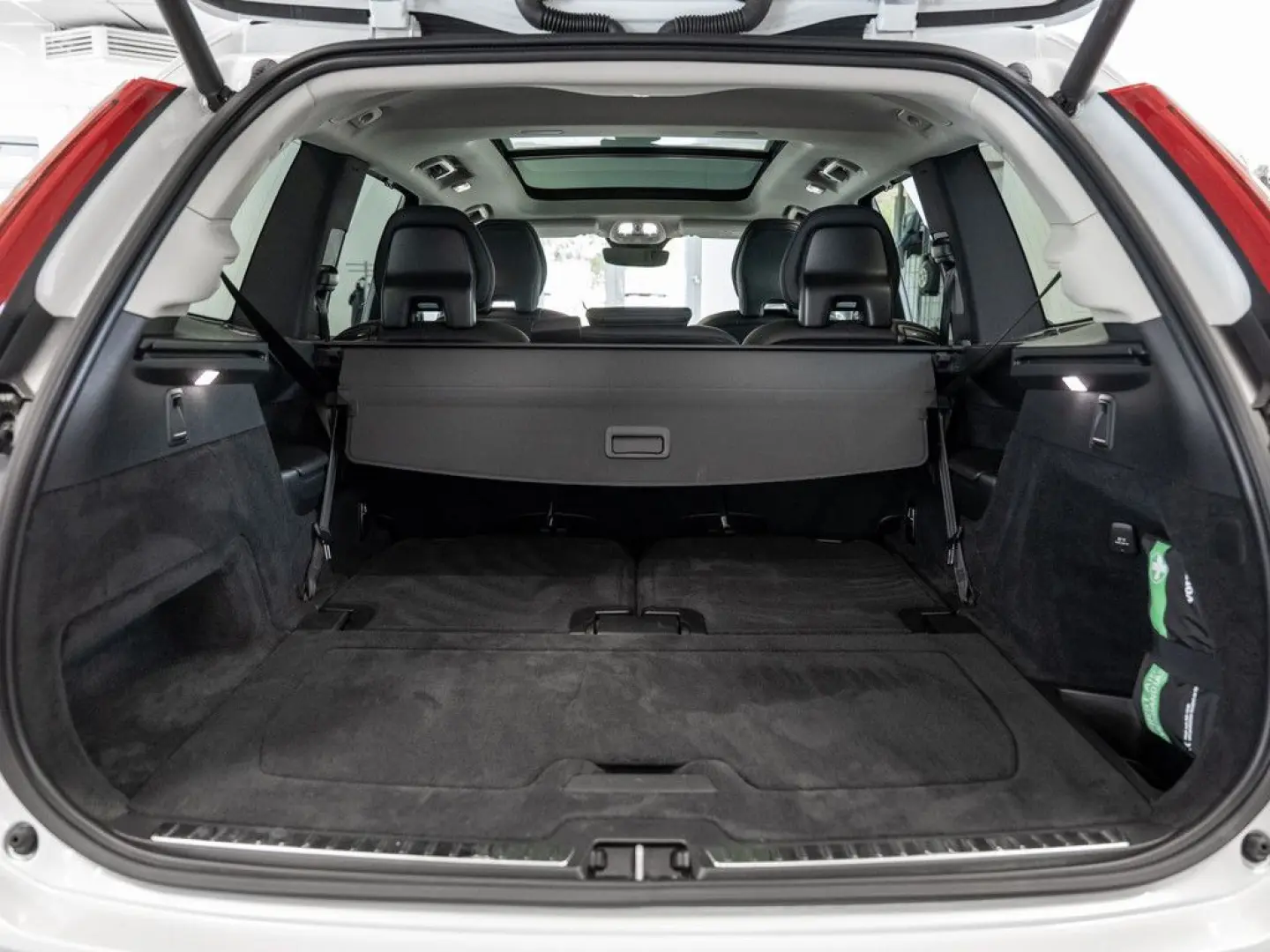 XC90 B5 D AWD Plus Dark H K PANO 360  7-SITZER