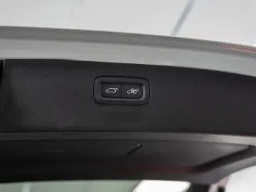 XC90 B5 D AWD Plus Dark H K PANO 360  7-SITZER