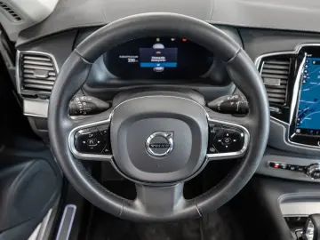 XC90 B5 D AWD Plus Dark H K PANO 360  7-SITZER