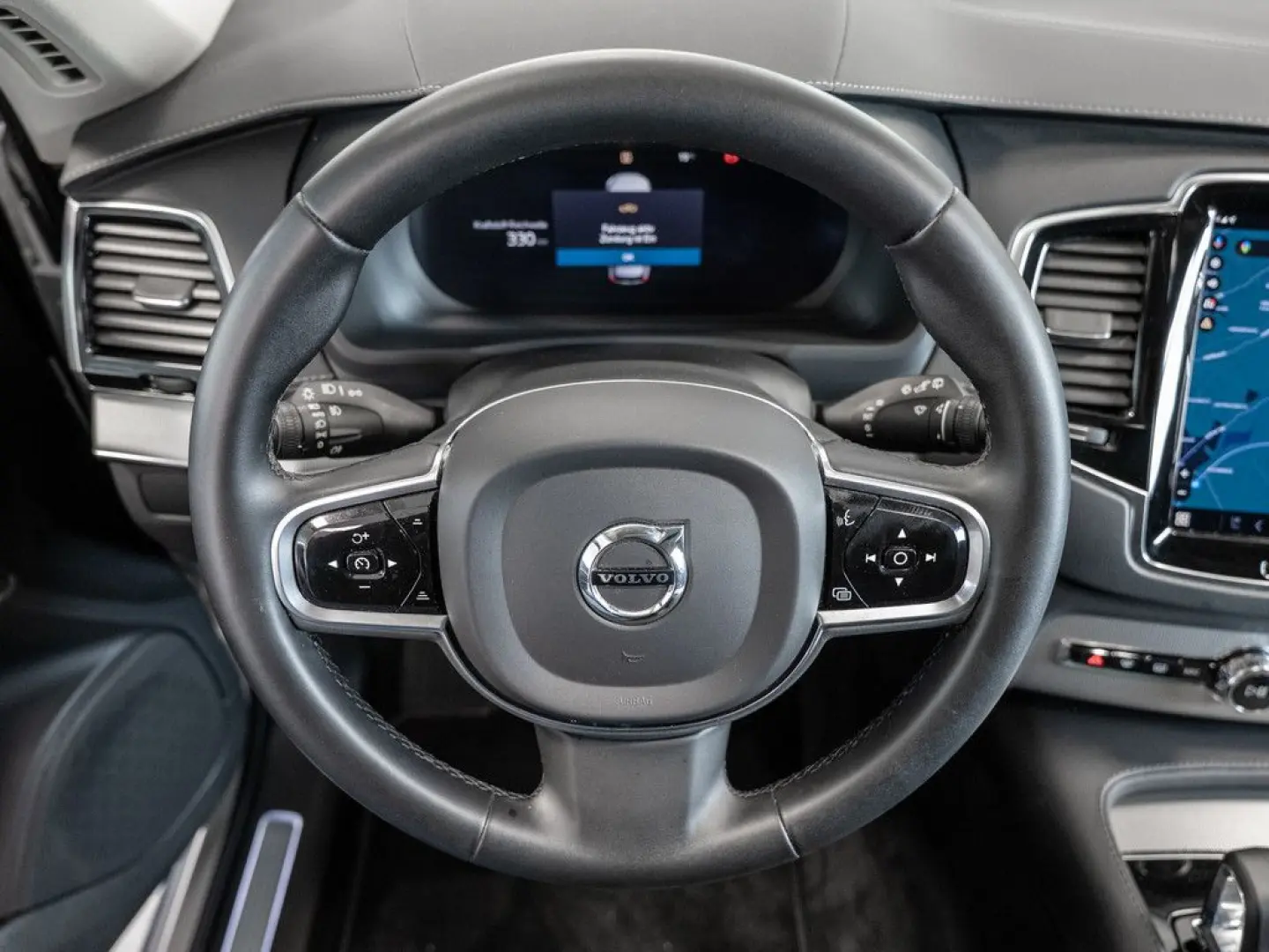 XC90 B5 D AWD Plus Dark H K PANO 360  7-SITZER