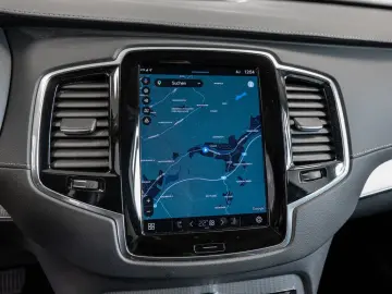 XC90 B5 D AWD Plus Dark H K PANO 360  7-SITZER