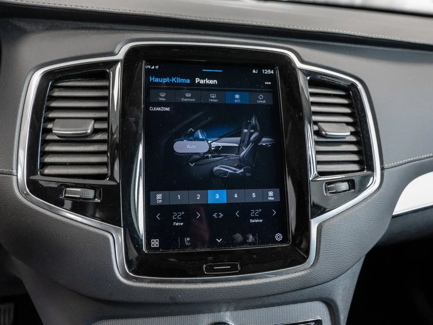 XC90 B5 D AWD Plus Dark H K PANO 360  7-SITZER