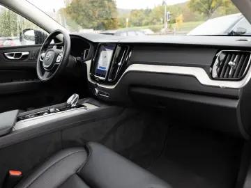 XC60 T6 AWD Inscription LED AHK 360  H K PANO