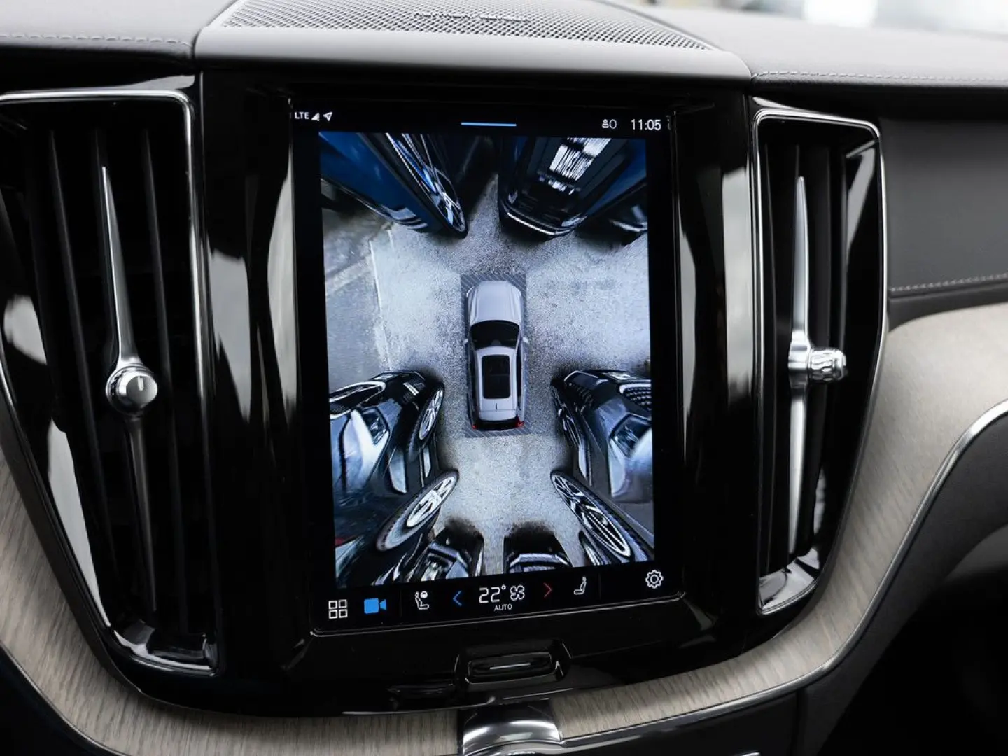 XC60 T6 AWD Inscription LED AHK 360  H K PANO