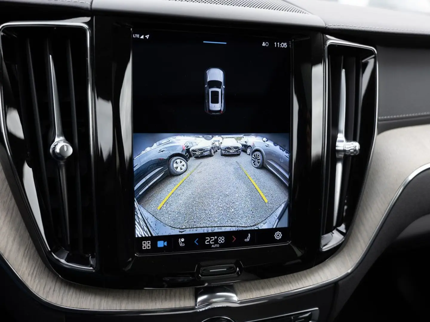 XC60 T6 AWD Inscription LED AHK 360  H K PANO