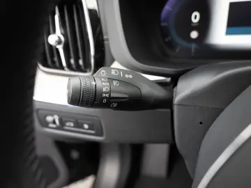XC60 T6 AWD Inscription LED AHK 360  H K PANO