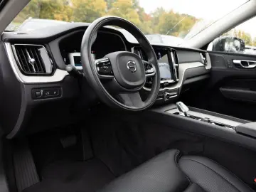 XC60 T6 AWD Inscription LED AHK 360  H K PANO