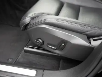 XC60 T6 AWD Inscription LED AHK 360  H K PANO