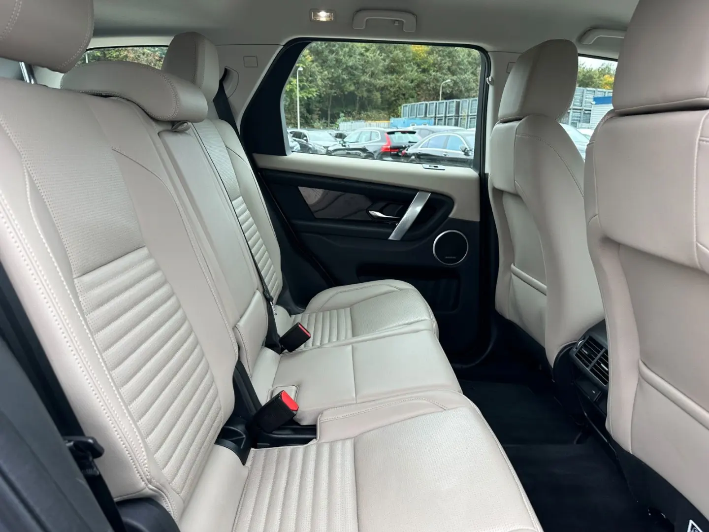 Discovery Sport P300e Hybrid SE AWD