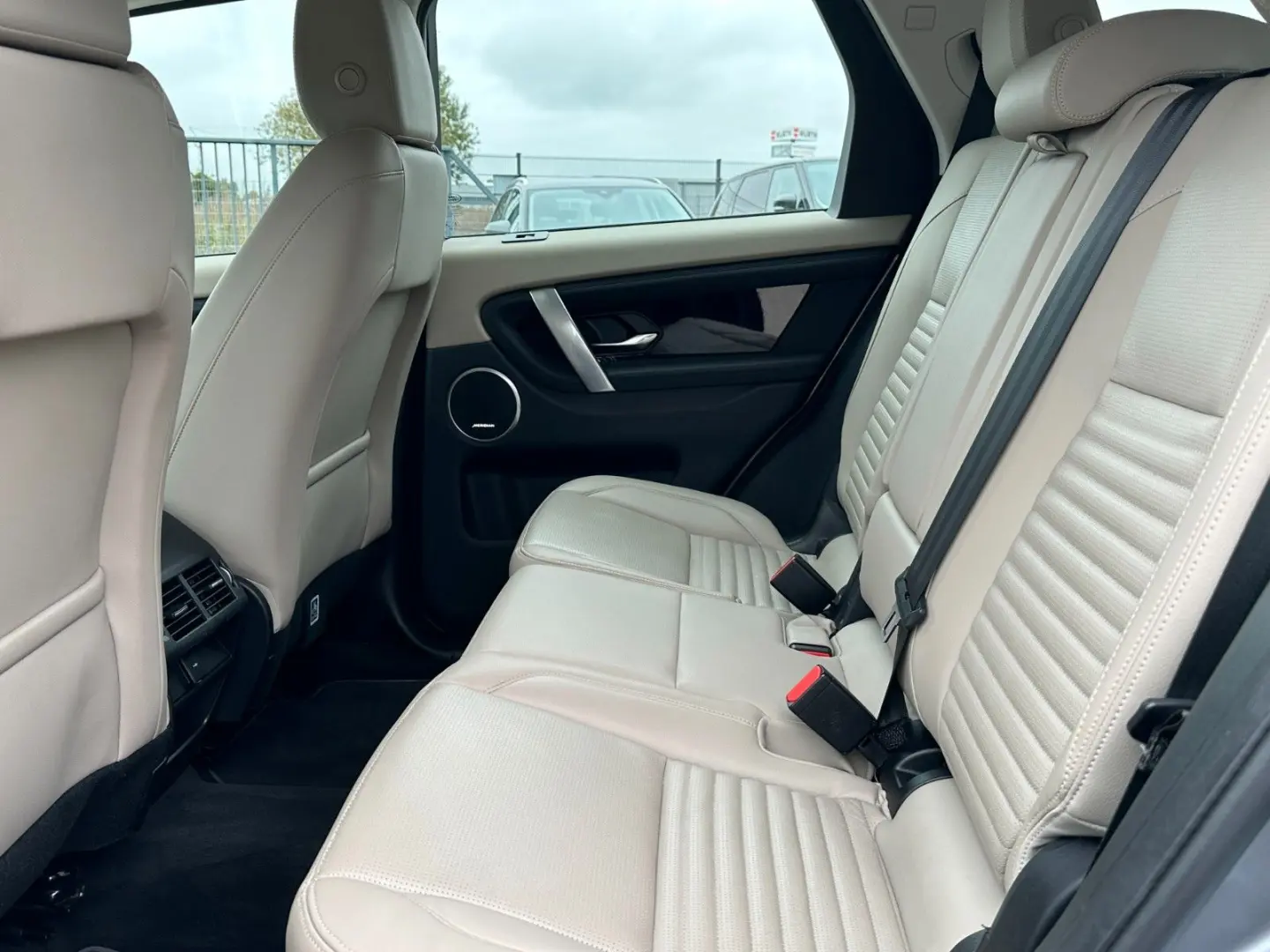 Discovery Sport P300e Hybrid SE AWD