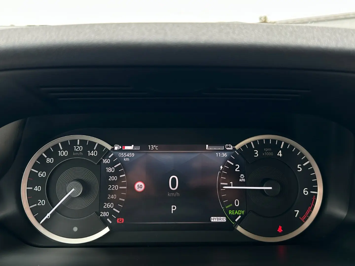Discovery Sport P300e Hybrid SE AWD