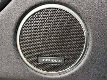Discovery Sport P300e Hybrid SE AWD