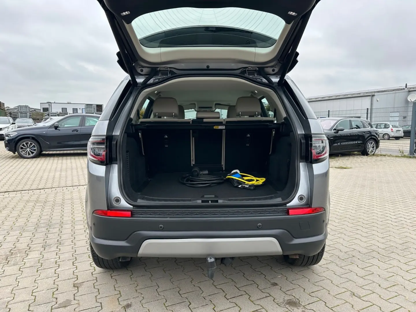 Discovery Sport P300e Hybrid SE AWD