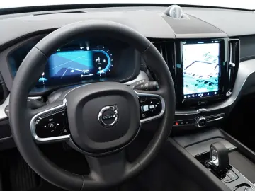 XC60 B5 B AWD Ultimate Dark B&W FOUR-C