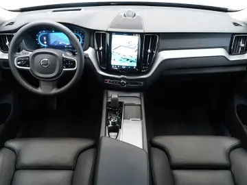 XC60 B5 B AWD Ultimate Dark B&W FOUR-C