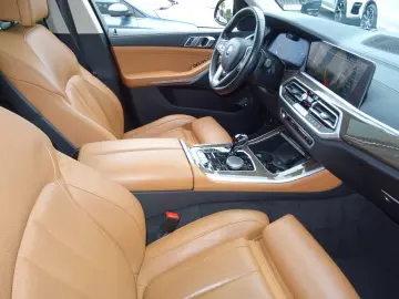 X5 xDrive45e xLine Laser Sitzbel Massag Pano HUD