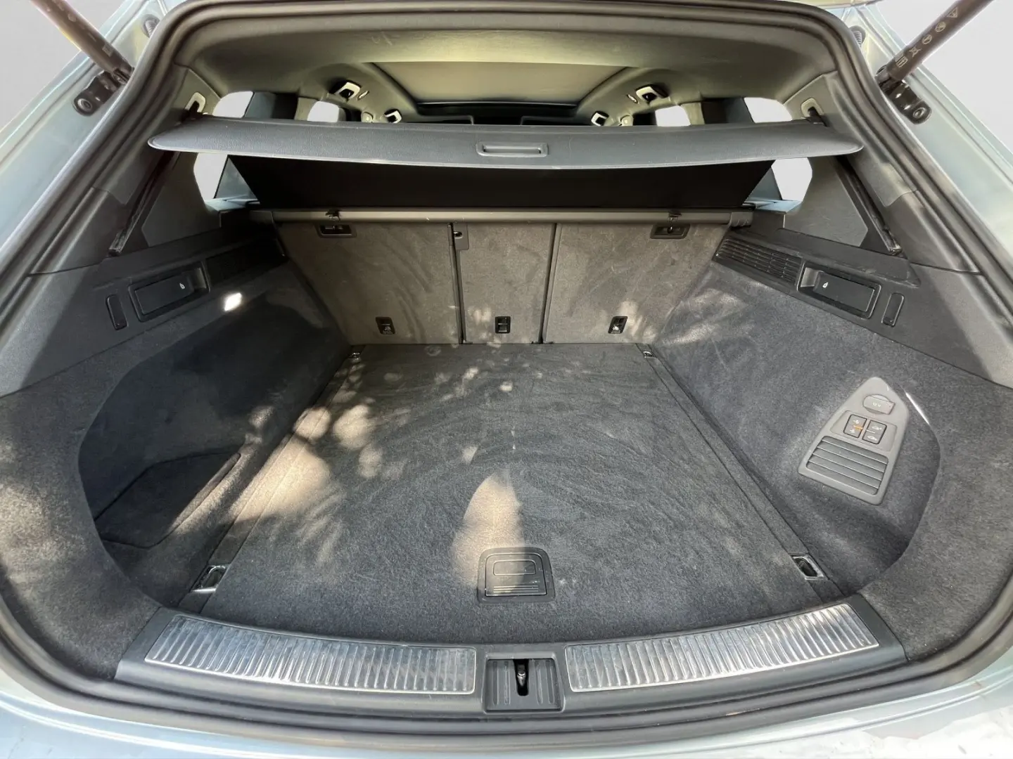 Touareg 3.0 TDI Elegance AHK Pano Luft HuD IQ St