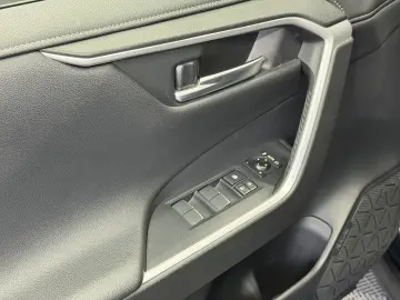Toyota RAV4 2.5 Hybrid Lithium Black Edition CVT 5d