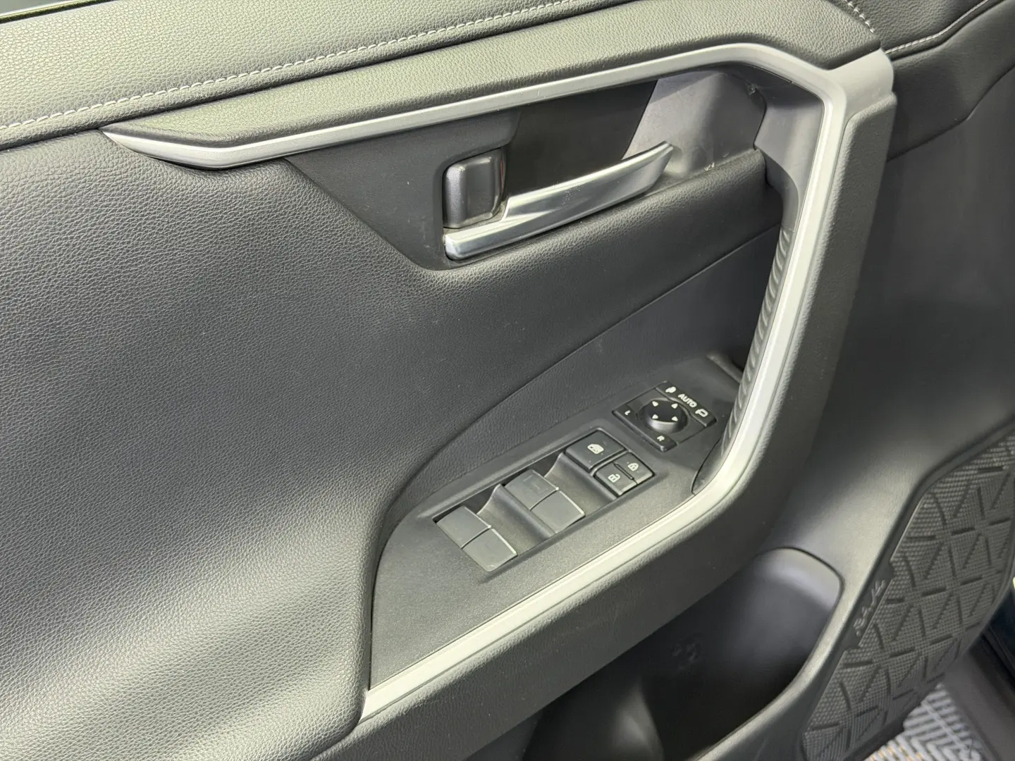 Toyota RAV4 2.5 Hybrid Lithium Black Edition CVT 5d