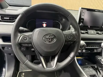 Toyota RAV4 2.5 Hybrid Lithium Black Edition CVT 5d